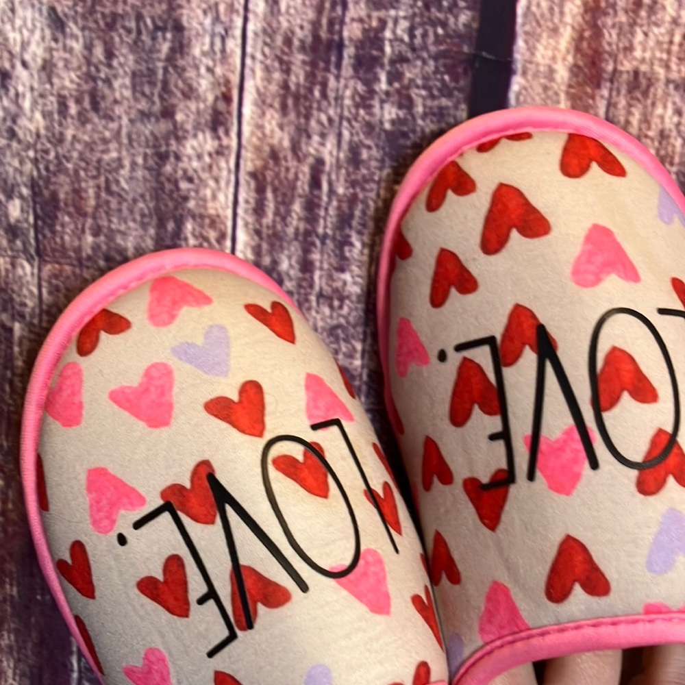 Rae Dunn LOVE Slippers NWT But Flaw